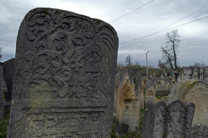 Czernowitz_new-cemetery_SAM7366